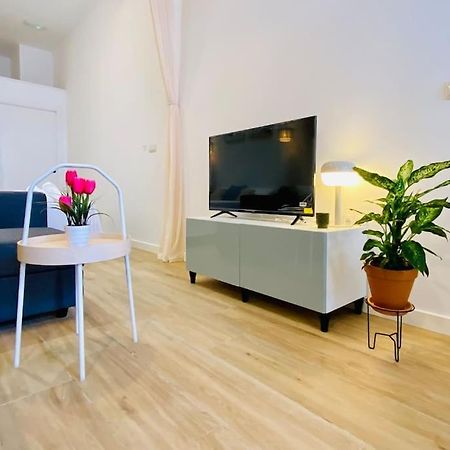 Relaxing Beachside Cabanyal Loft Valencia Bagian luar foto