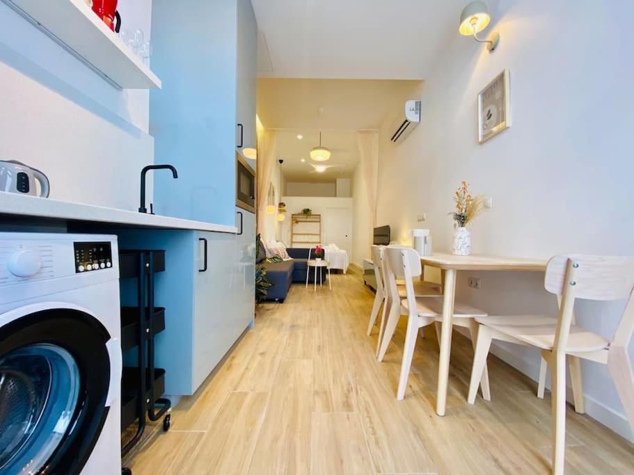 Relaxing Beachside Cabanyal Loft Valencia Bagian luar foto