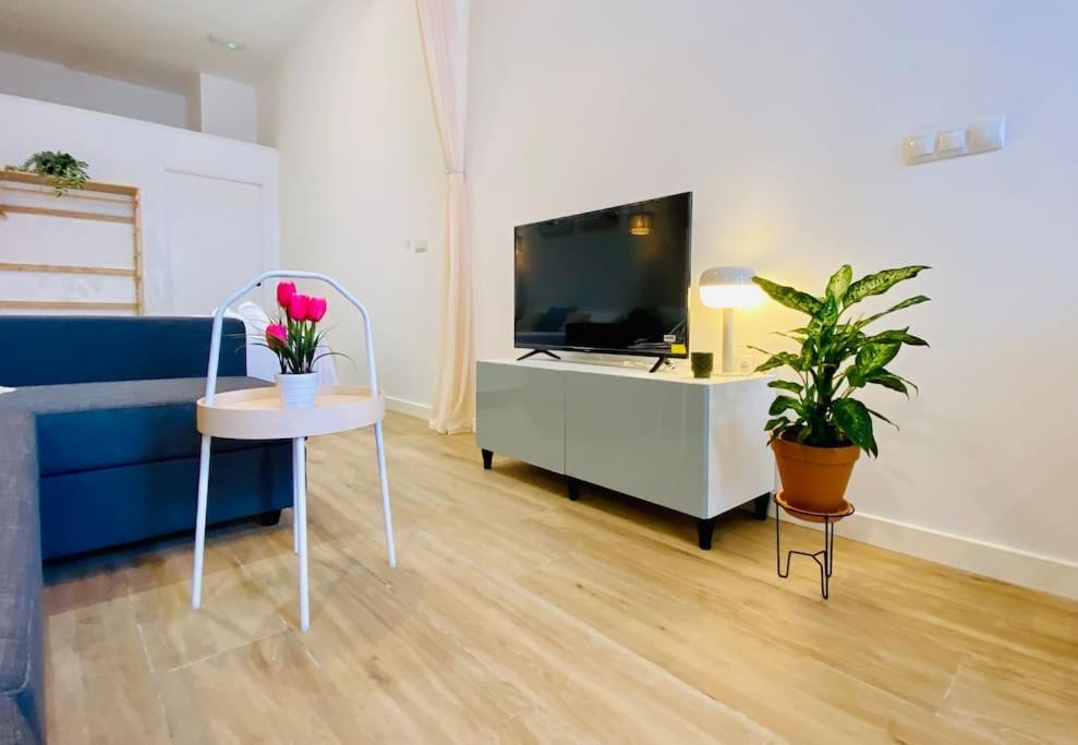 Relaxing Beachside Cabanyal Loft Valencia Bagian luar foto