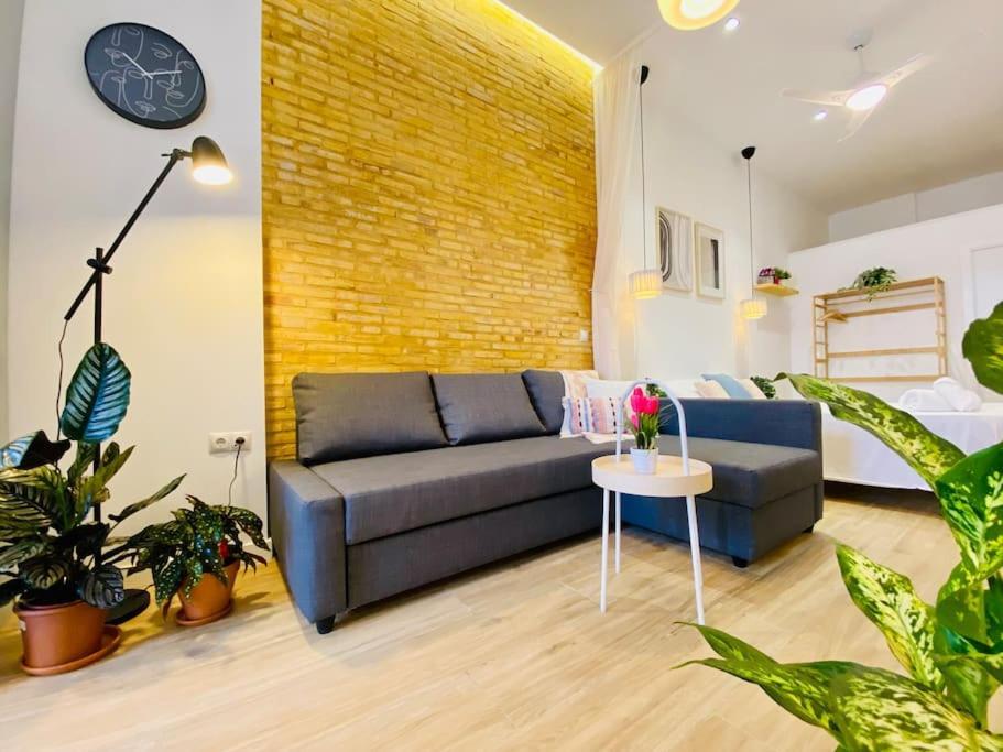 Relaxing Beachside Cabanyal Loft Valencia Bagian luar foto