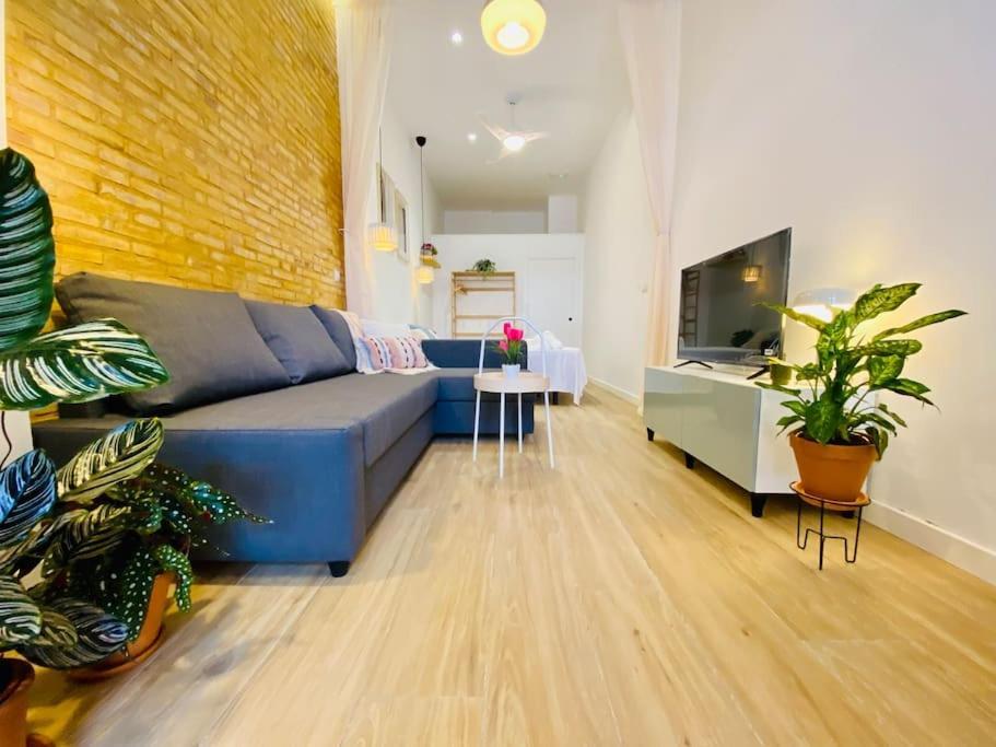 Relaxing Beachside Cabanyal Loft Valencia Bagian luar foto